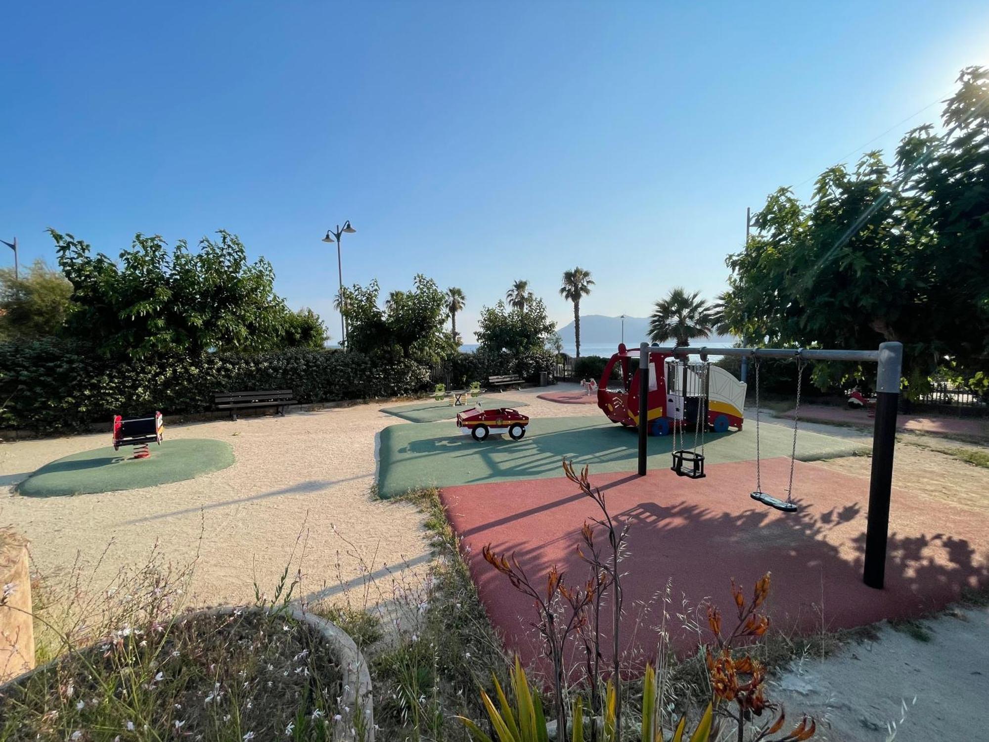 Superbe Studio Avec Terrasse Proximite Plage Saint-Mandrier-sur-Mer Kültér fotó